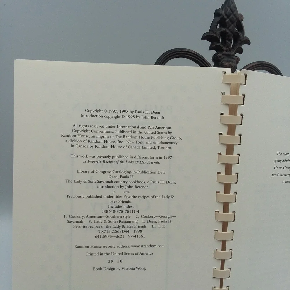 The Lady & Sons Savannah Country Cookbook Southern 1997 Paula‎ Deen